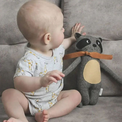 doudou bebe compagnon fidele silencieux