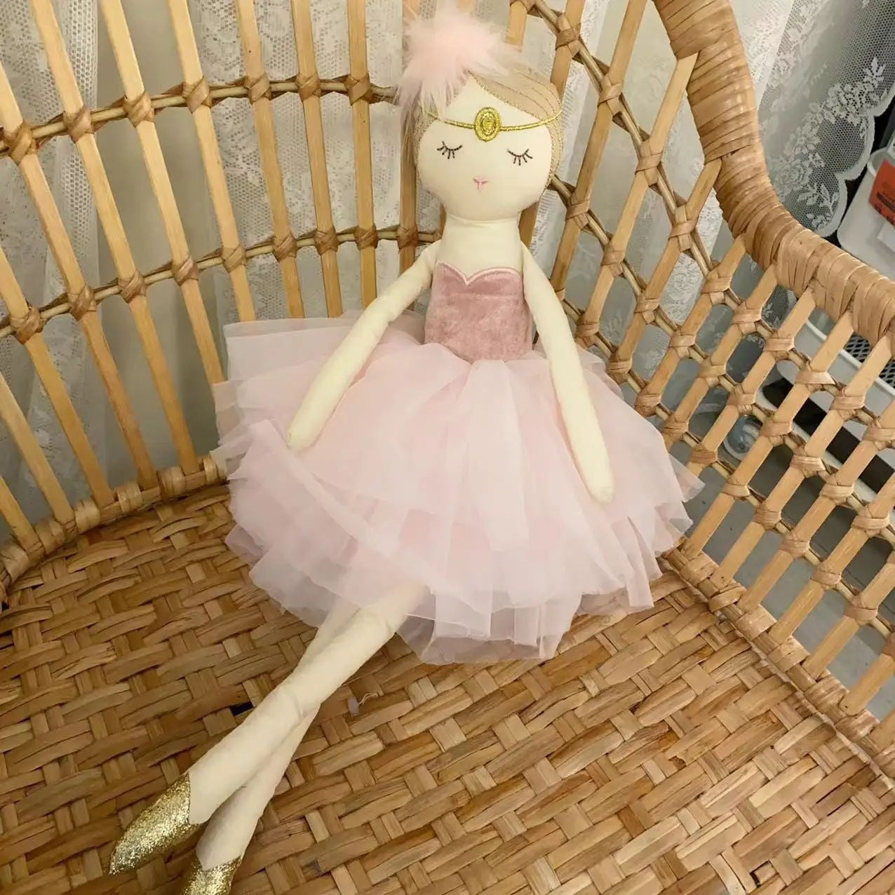 doudou bébé fille compagnon silencieux doux