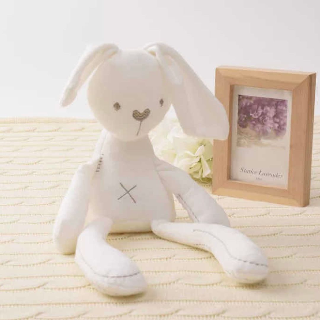doudou-lapin-blanc-compagnon silencieux
