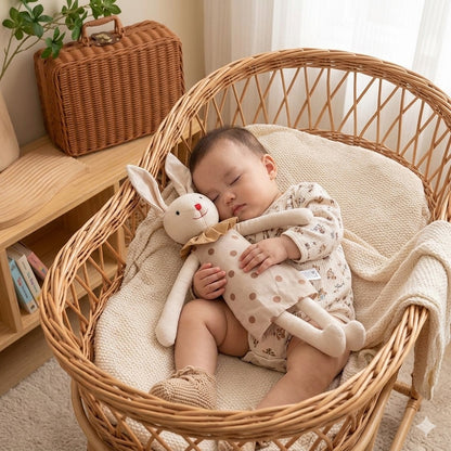 lapin doudou fille compagnon silencieux