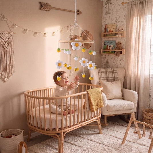 mobile bebe abeille jaune compagnon agreable