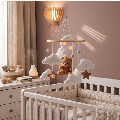 mobile bebe ours brun repere chaleureux