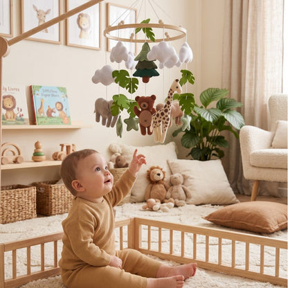 mobile de lit bebe feuille verte animaux compagnon agreable