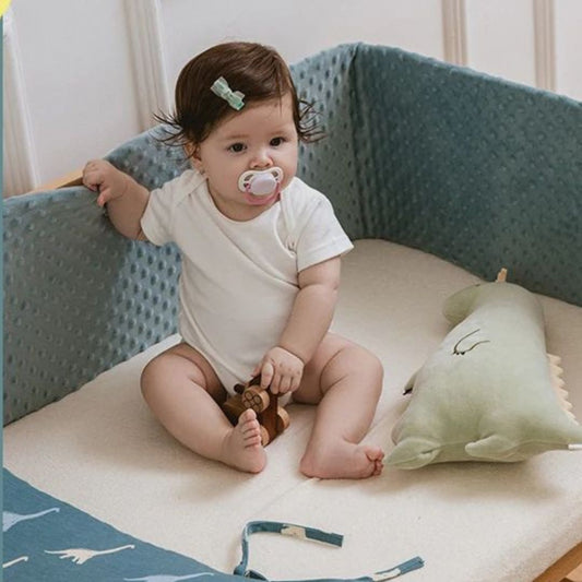 tour de lit bebe cocon securise sur