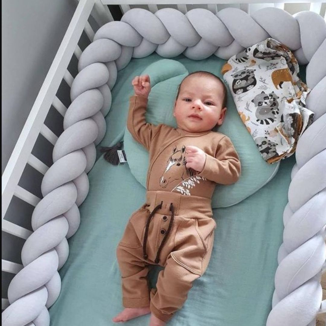 tour de lit tresse bebe rassure