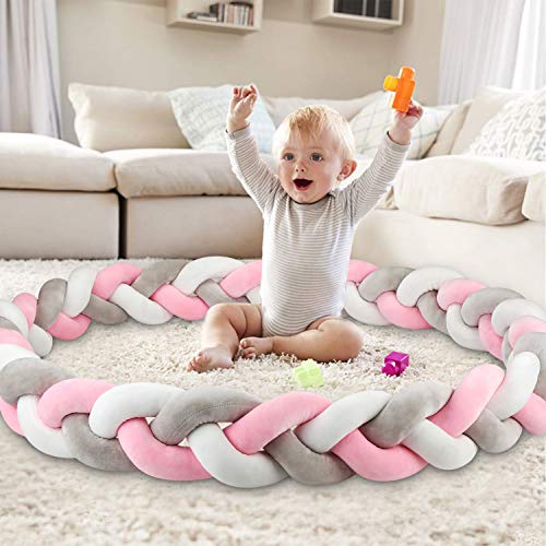 tresse de lit bebe enfant heureux